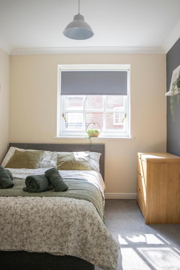 Lovely 3-Bedroom Apartment In 科尔切斯特 外观 照片
