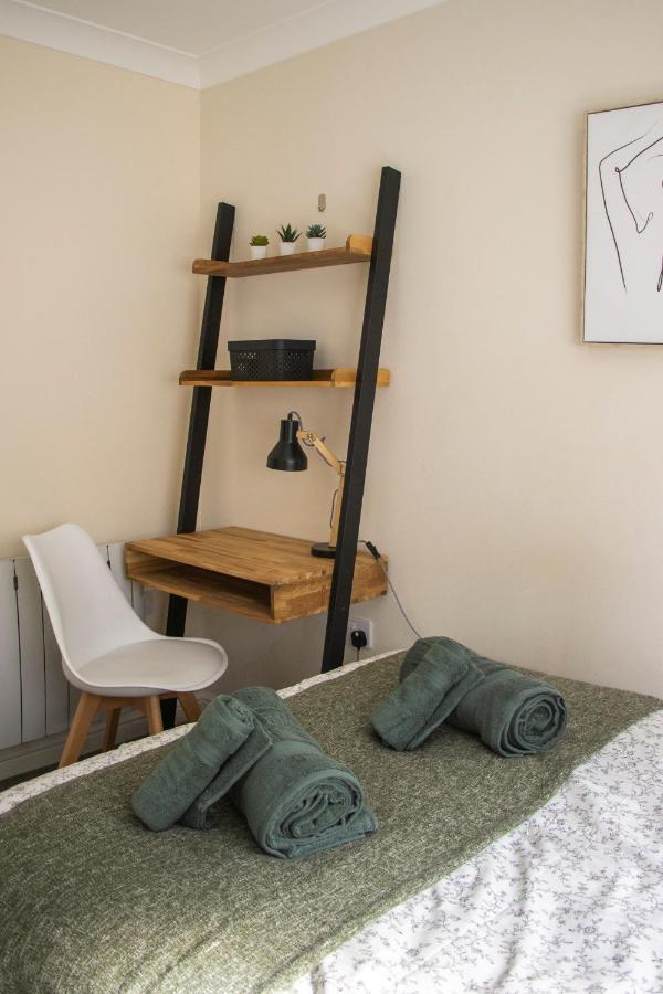 Lovely 3-Bedroom Apartment In 科尔切斯特 外观 照片