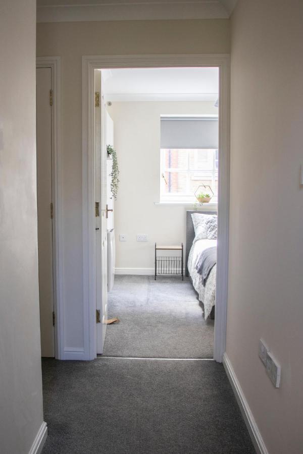 Lovely 3-Bedroom Apartment In 科尔切斯特 外观 照片