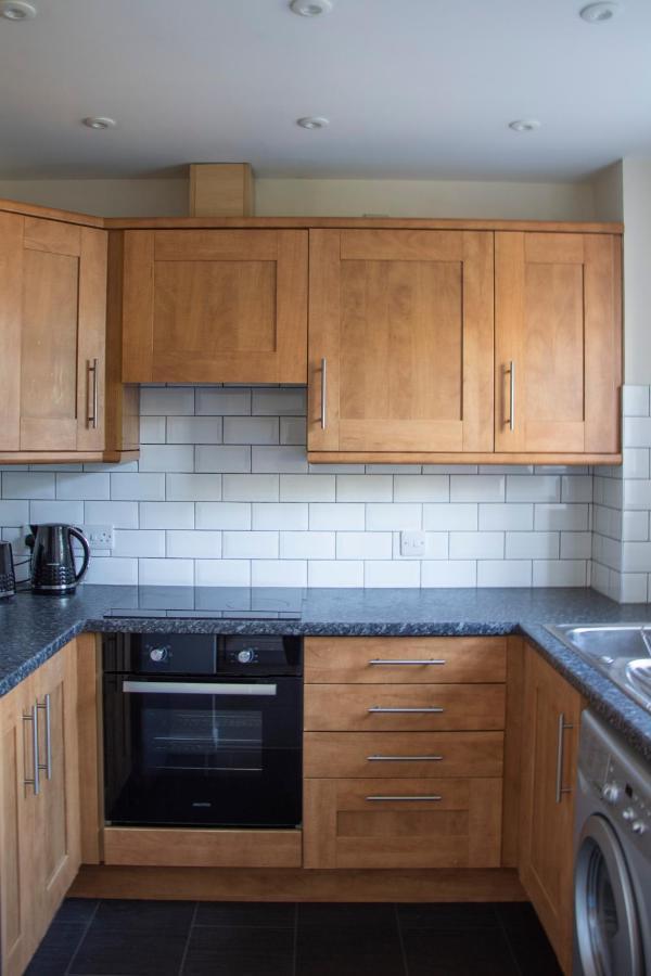 Lovely 3-Bedroom Apartment In 科尔切斯特 外观 照片